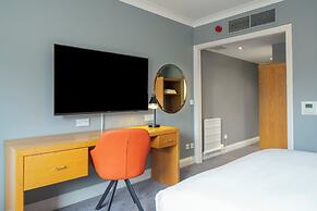 Holiday Inn Edinburgh by IHG
