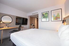 Holiday Inn Edinburgh by IHG