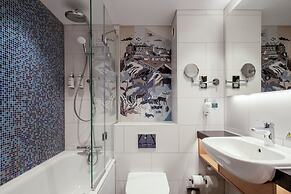 Holiday Inn Edinburgh by IHG
