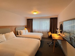 Holiday Inn Edinburgh by IHG