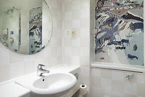 Holiday Inn Edinburgh by IHG