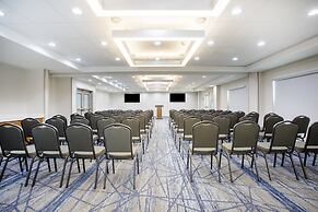 Holiday Inn Express & Suites Tampa Stadium – Airport Area by IHG