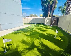 Holiday Inn Express & Suites Tampa Stadium – Airport Area by IHG