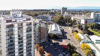 DoubleTree by Hilton Hotel & Suites Victoria