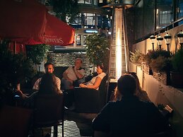 DoubleTree by Hilton Hotel & Suites Victoria