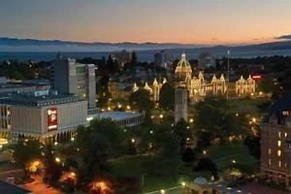 DoubleTree by Hilton Hotel & Suites Victoria