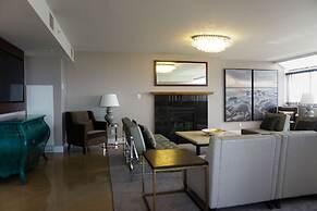 DoubleTree by Hilton Hotel & Suites Victoria