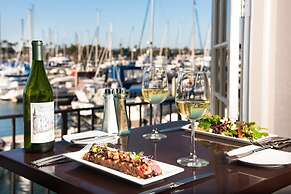 Hilton San Diego Airport/Harbor Island