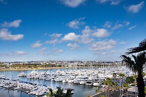 Hilton San Diego Airport/Harbor Island
