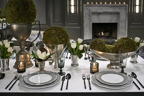 The Ritz-Carlton, Pentagon City