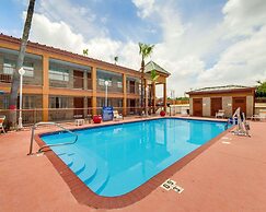 Econo Lodge Inn & Suites Eagle Pass