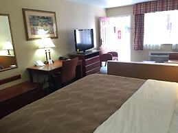 Econo Lodge Inn & Suites Eagle Pass