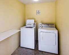 Econo Lodge Inn & Suites Eagle Pass