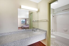 Super 8 by Wyndham Monticello AR