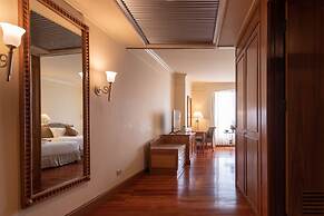 Montien Riverside Hotel Bangkok