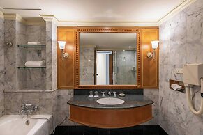 Montien Riverside Hotel Bangkok