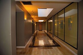 Ramada Plaza by Wyndham Garden Grove/Anaheim South