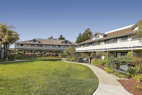 Seacliff Inn Aptos, Tapestry Collection by Hilton