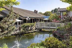 Seacliff Inn Aptos, Tapestry Collection by Hilton