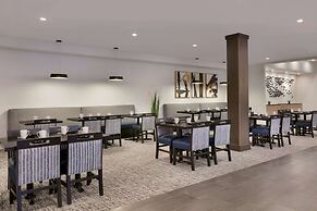 DoubleTree by Hilton Canton Downtown