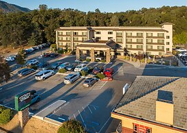 Yosemite Southgate Hotel & Suites