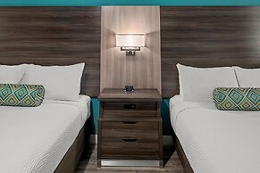 Yosemite Southgate Hotel & Suites