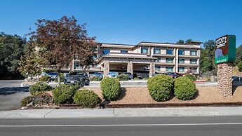 Yosemite Southgate Hotel & Suites