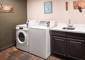 Yosemite Southgate Hotel & Suites