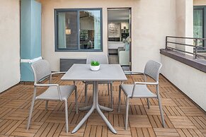 Yosemite Southgate Hotel & Suites