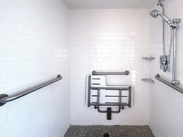 Fort Pontchartrain Detroit, a Wyndham Hotel