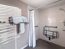 Fort Pontchartrain Detroit, a Wyndham Hotel