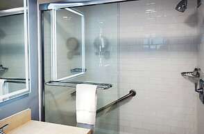 Fort Pontchartrain Detroit, a Wyndham Hotel