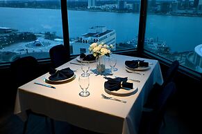 Fort Pontchartrain Detroit, a Wyndham Hotel