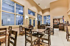 Comfort Inn & Suites Ambassador Bridge