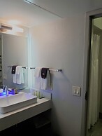 DoubleTree by Hilton Hotel Austin Northwest Arboretum