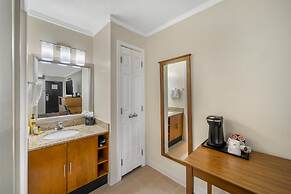 Best Western Plus Northwoods Inn