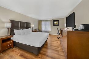 Best Western Plus Northwoods Inn