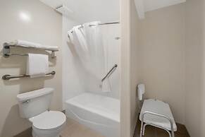 Best Western Plus Northwoods Inn
