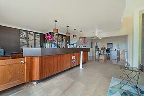 Best Western Plus Northwoods Inn