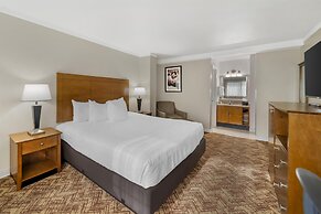 Best Western Plus Northwoods Inn