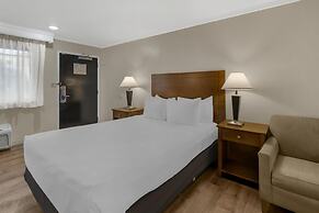 Best Western Plus Northwoods Inn