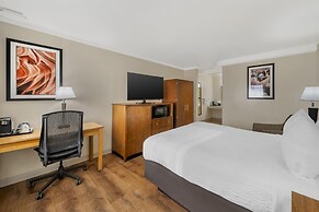 Best Western Plus Northwoods Inn