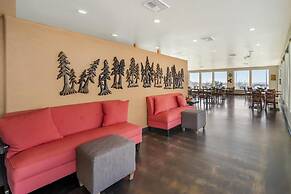 Best Western Plus Northwoods Inn