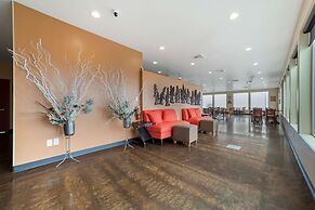 Best Western Plus Northwoods Inn