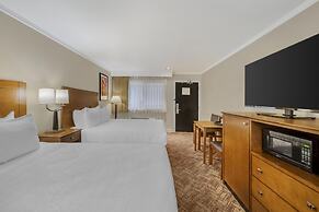 Best Western Plus Northwoods Inn