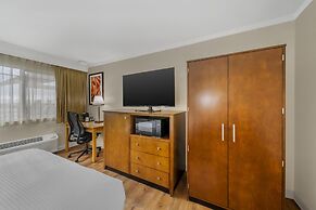 Best Western Plus Northwoods Inn
