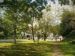 The Devil's Punchbowl Hotel