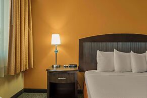 Airport Honolulu Hotel, Trademark Collection by Wyndham