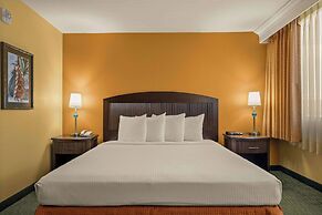 Airport Honolulu Hotel, Trademark Collection by Wyndham