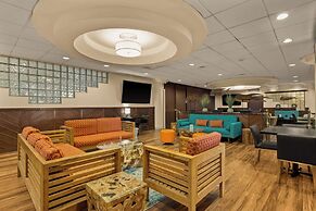 Airport Honolulu Hotel, Trademark Collection by Wyndham